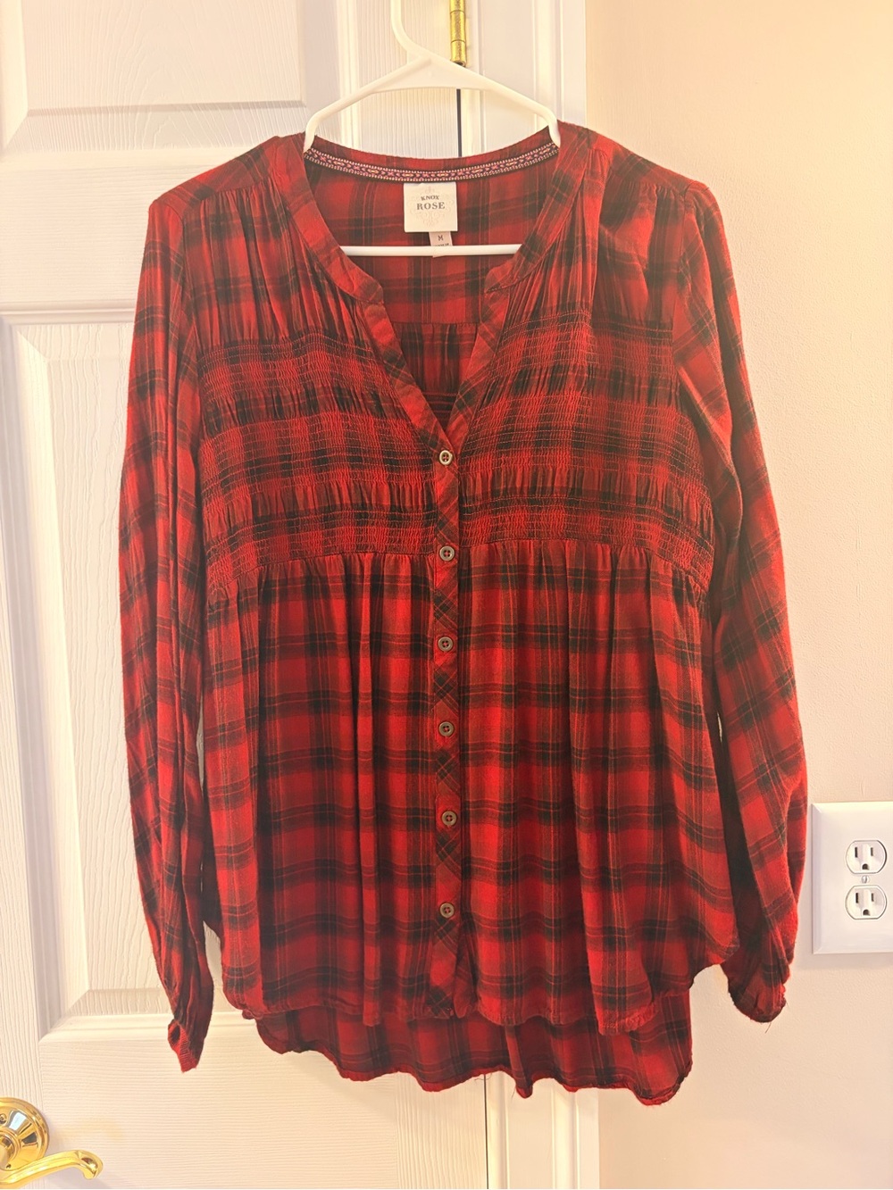 Knox Rose Plaid Blouse in Red & Black Size medium